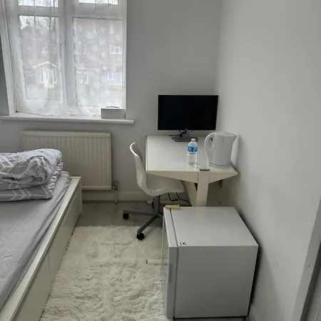 Single Room Canvey Island Exterior photo